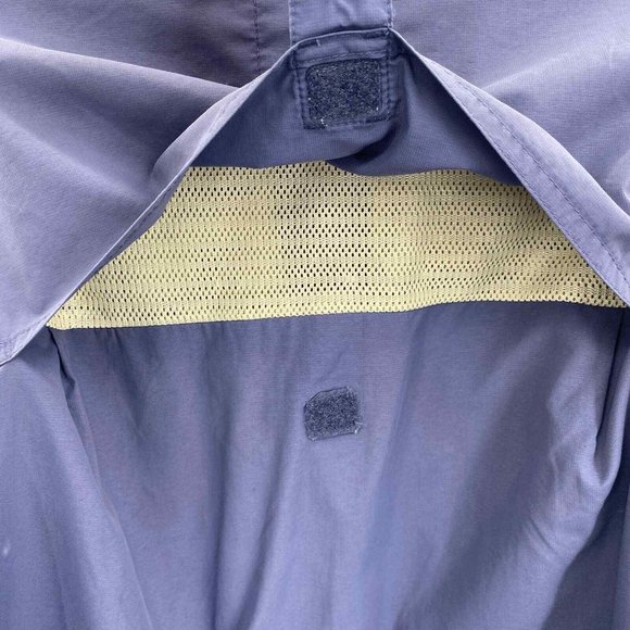 REI Button Front Shirt Mens Large Blue‎ Polyester Vented Pockets Roll Tab - Picture 8 of 8